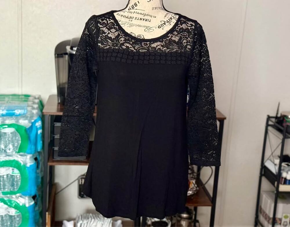 Women’s Papermoon Black Burkett Lace Detail Knit Top 3/4 Sleeves Size Small